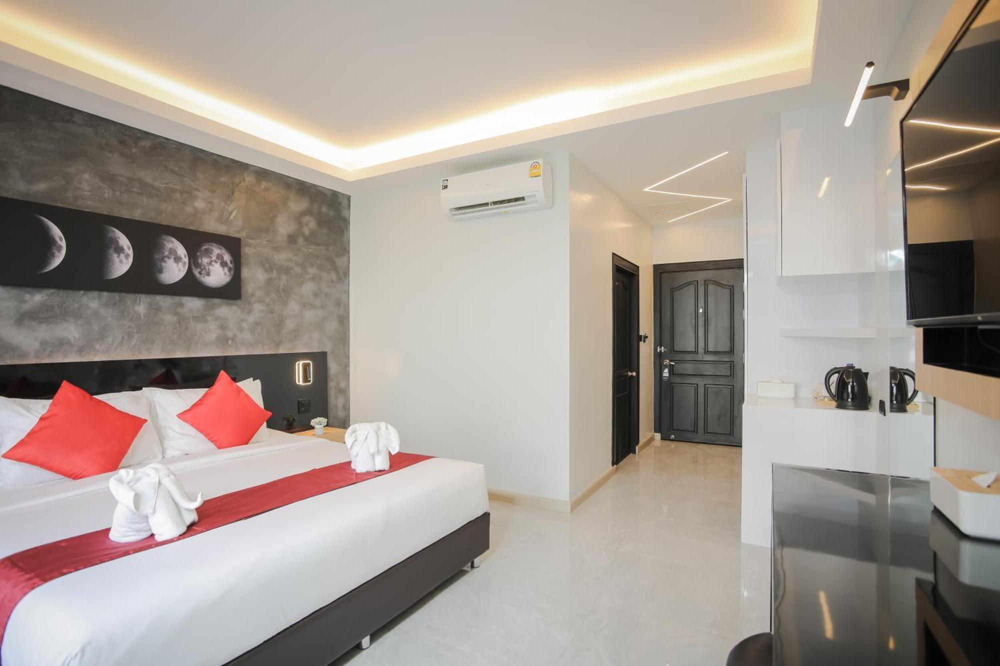 Etk Patong Resort Exterior photo
