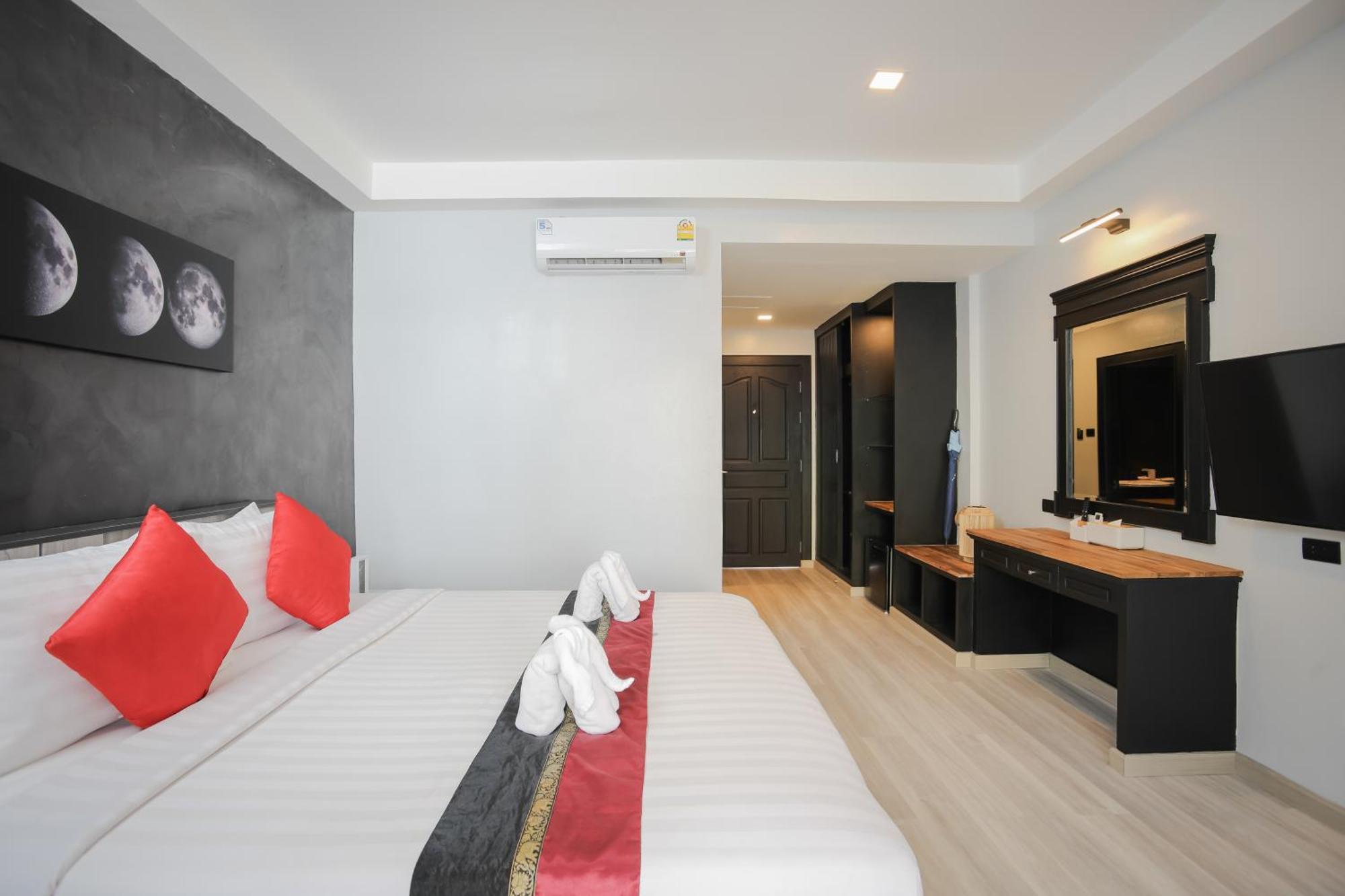 Etk Patong Resort Exterior photo