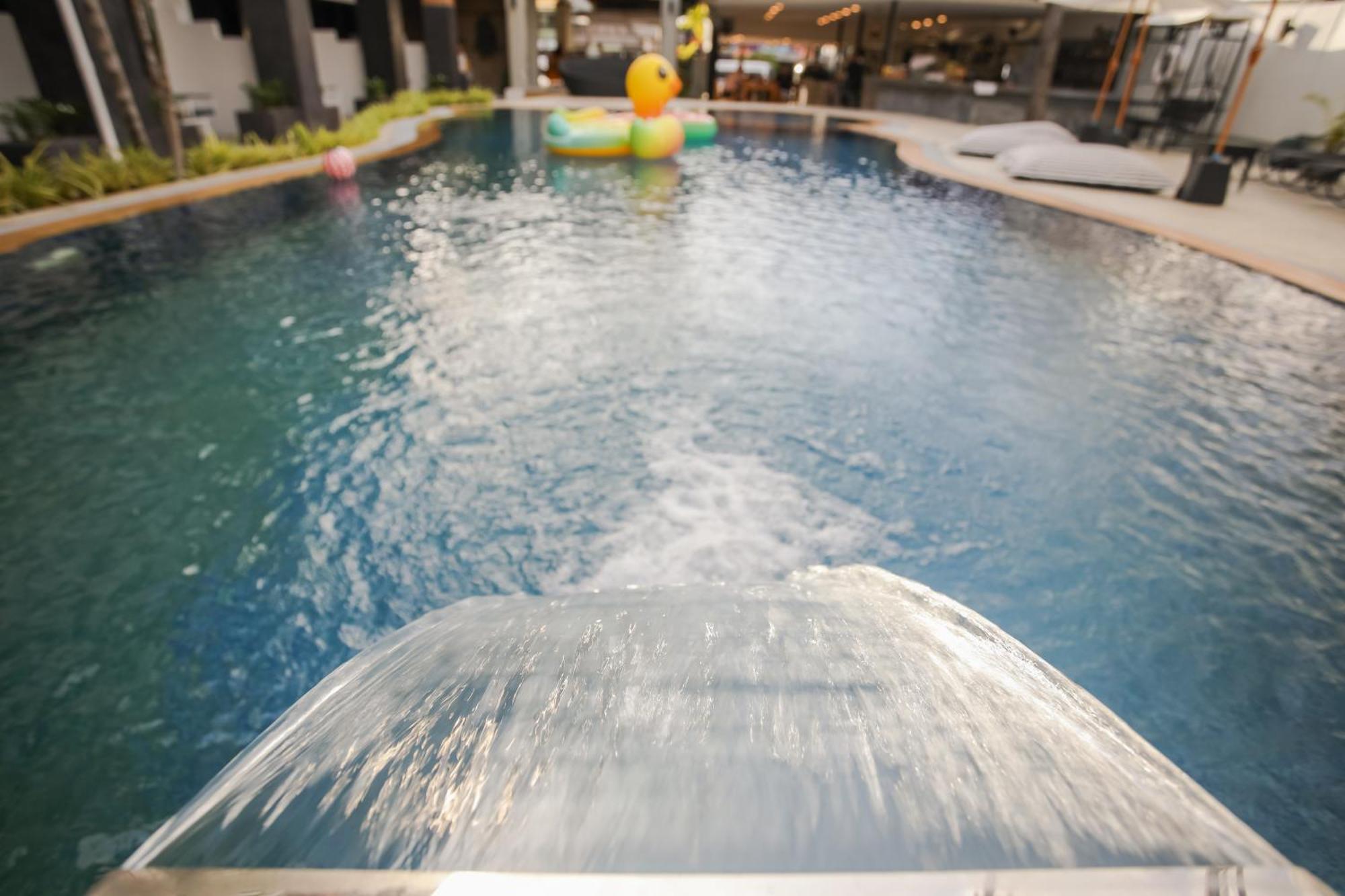 Etk Patong Resort Exterior photo