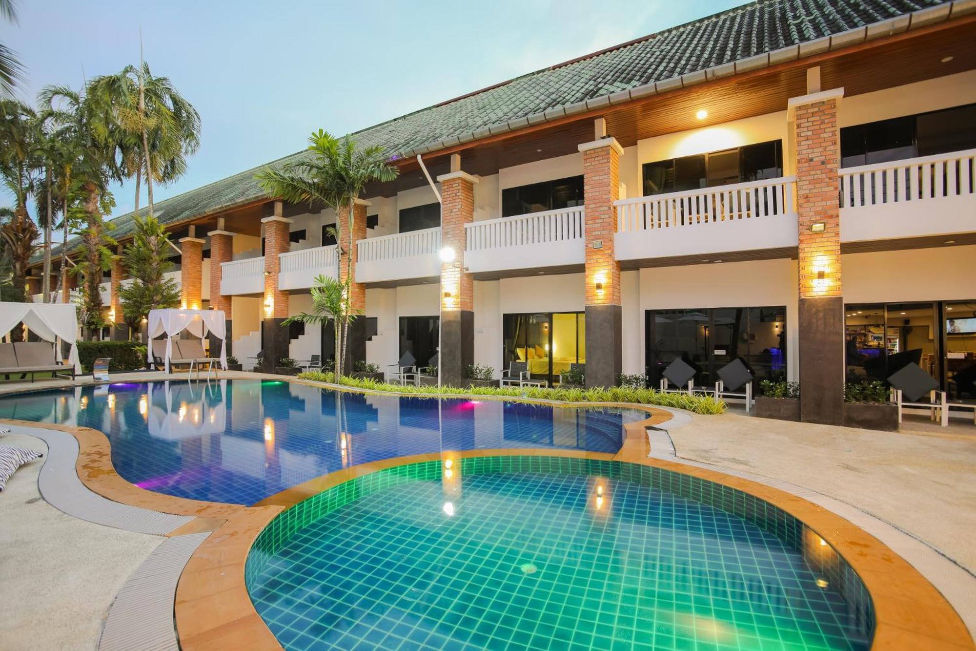 Etk Patong Resort Exterior photo