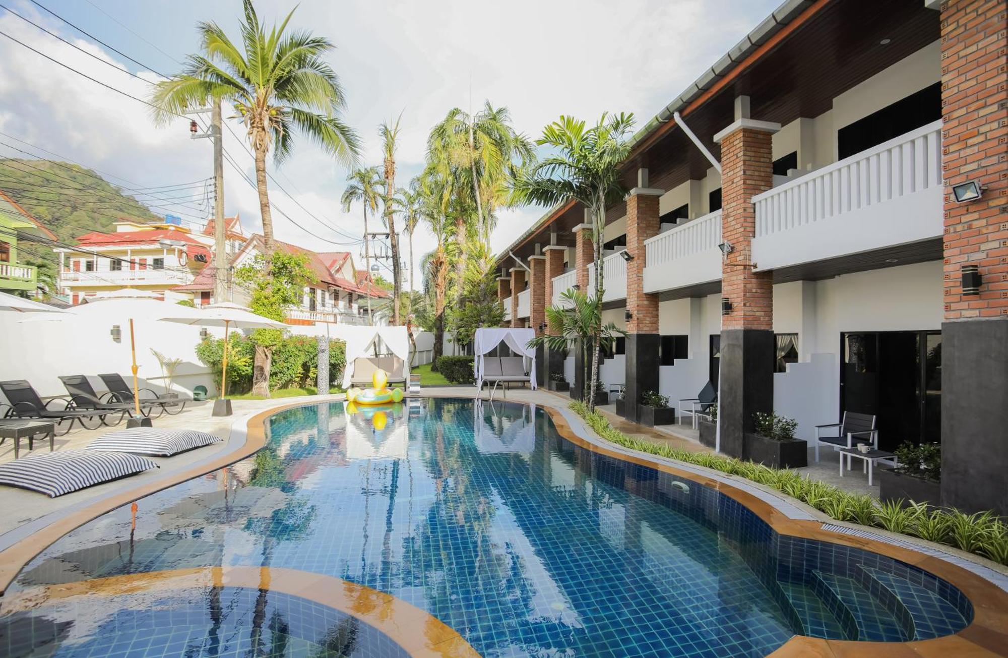 Etk Patong Resort Exterior photo