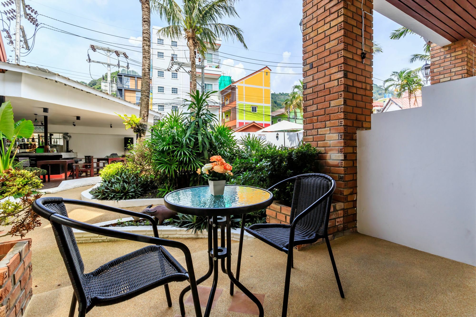 Etk Patong Resort Exterior photo